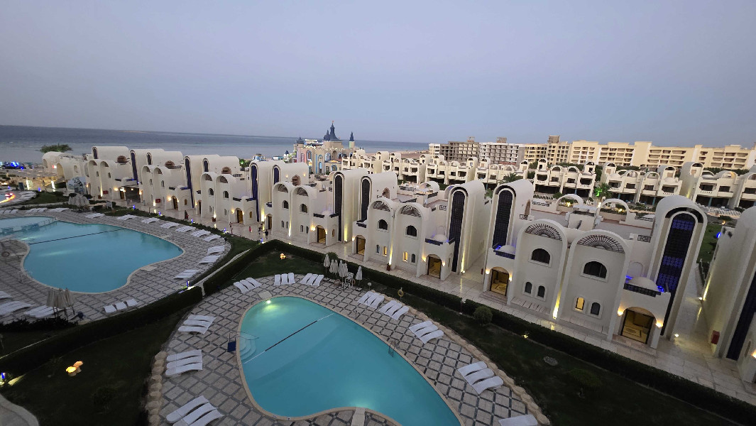 Gravity Sahl Hasheesh / pláž a bazény