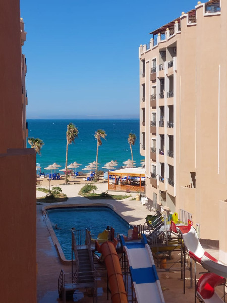 Juliana Beach Resort / Al Ahyaa / přímo na pláži / bazény