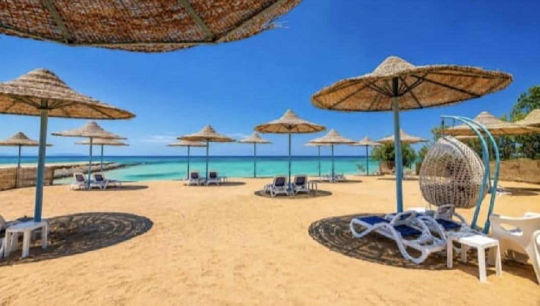 Fiesta Beach Resort / Al Ahyaa / přímo na pláži / bazény