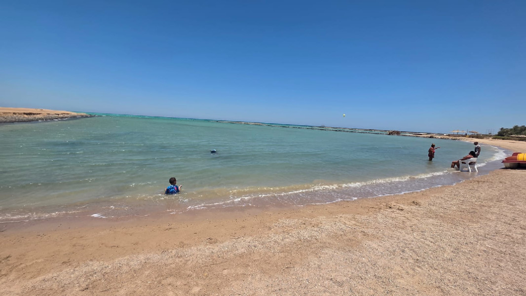 Fiesta Beach Resort č.2 / Al Ahyaa / přímo na vlastní pláži