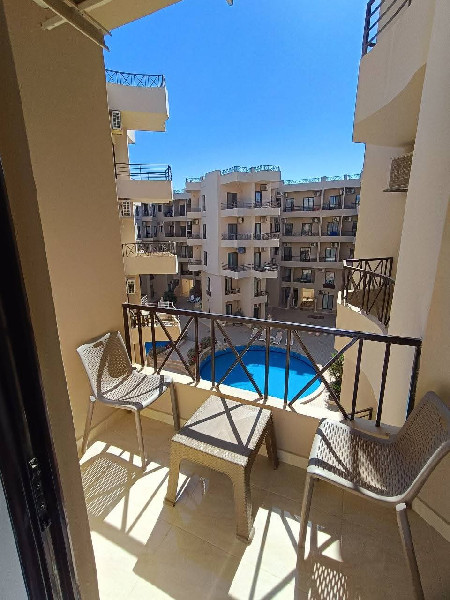 Aqua Tropical resort / Al Ahyaa / bazén
